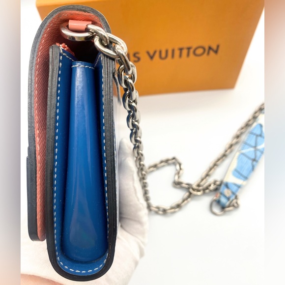 LOUIS VUITTON Limited Edition Aqua Epi Leather Twist - Picture 11 of 14